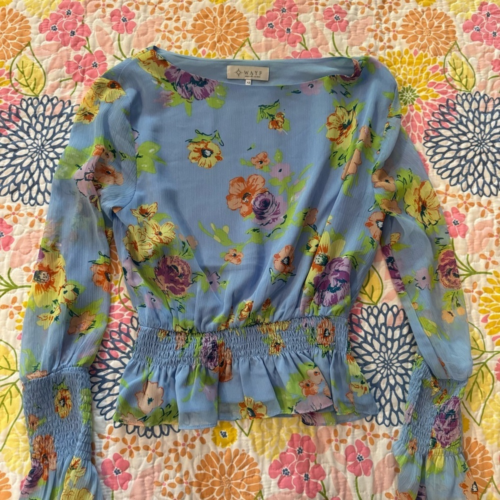 NWOT Xs wayf floral blouse